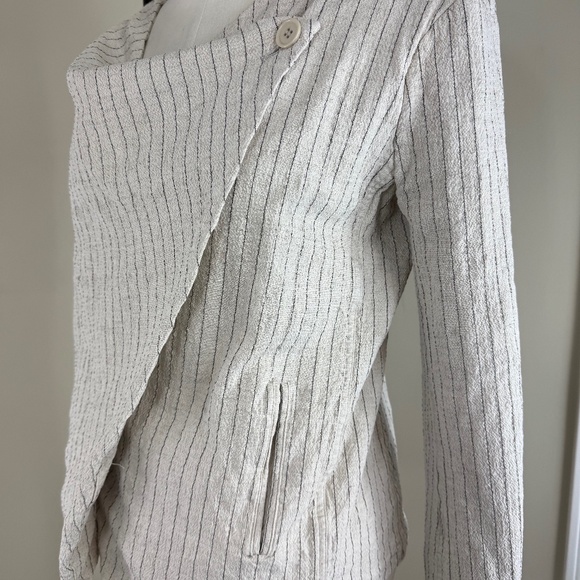 Lightweight Striped Buttoned Jacket - Picture 1 of 6